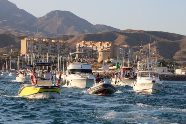 El Campello navega para arropar a la Virgen del Carmen