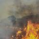 Imagen principal - Desalojan a 25 personas por el incendio forestal de Ibi