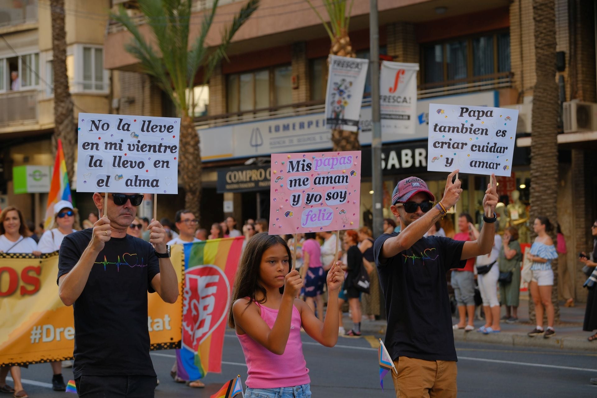 Alicante celebra el Orgullo entre fiesta y reivindicación