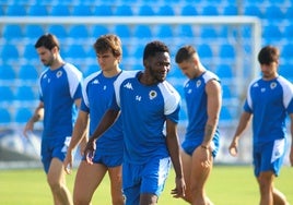 Ben Hamed y Slavy, dos de los nuevos fichajes, durante uno de los entrenamientos en el Rico Pérez.