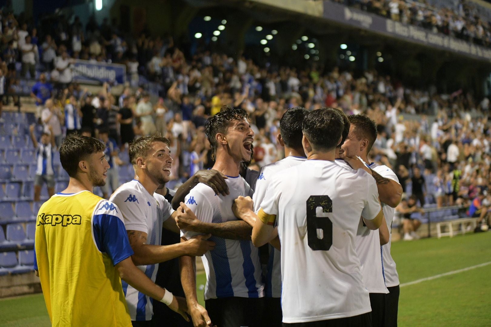Derbi de alta tensión en el Rico Pérez
