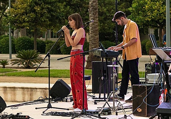 Participante del concurso de bandas emergentes