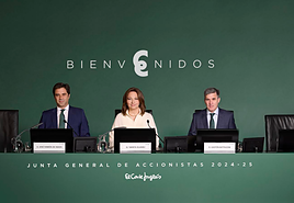 Izda. a dcha: José Ramón de Hoces, Consejero Secretario; Marta Álvarez, Presidenta; Gastón Bottazzini, CEO