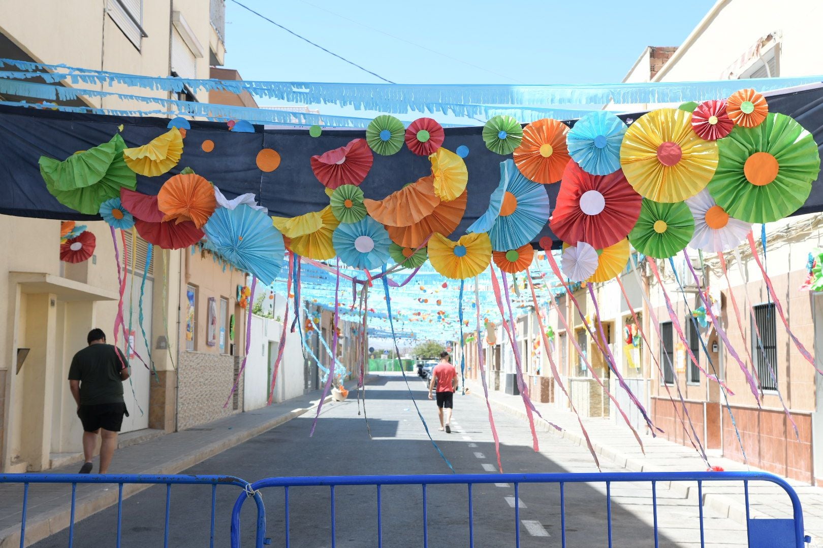 Las calles de San Gabriel lucen engalanadas
