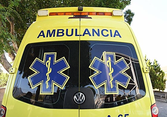 Una ambulancia, en imagen de archivo.