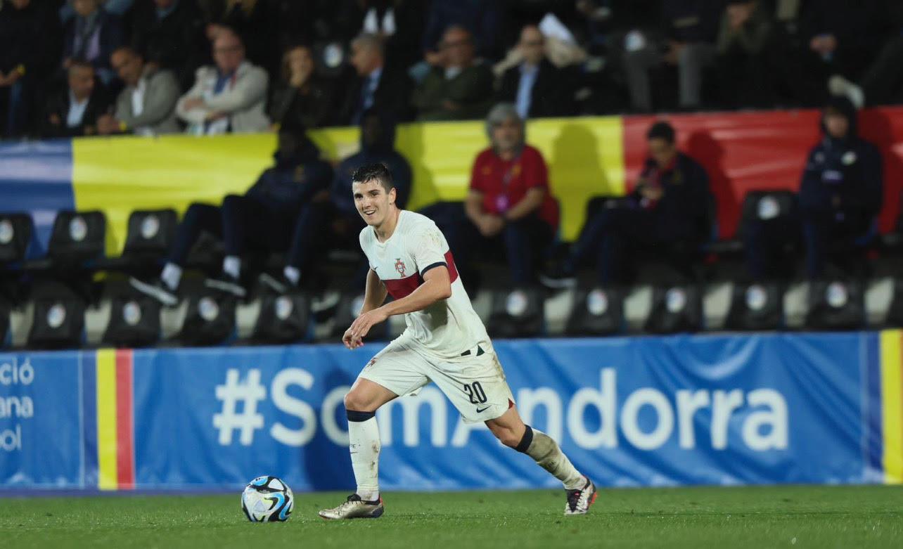 Martim Neto, jugando un partido con la Sub-21 de Portugal