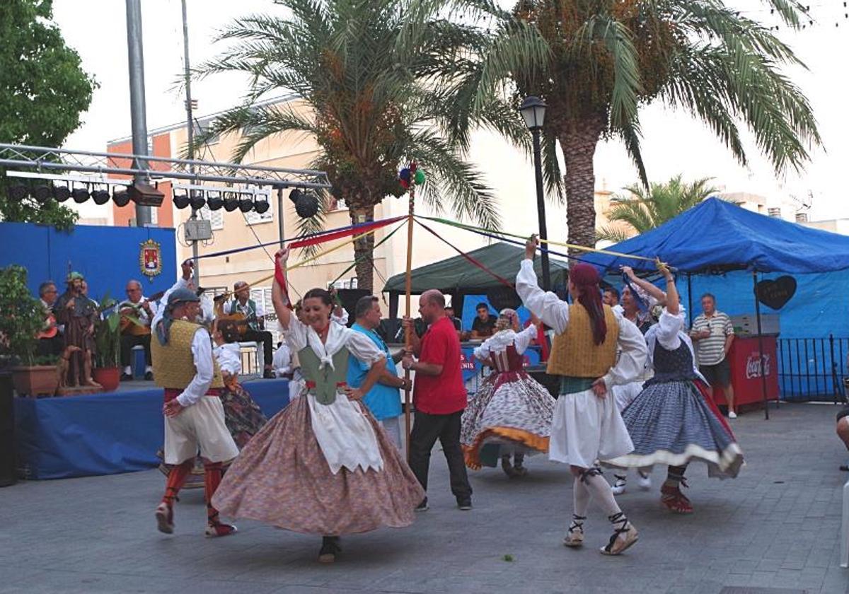 Bailes tradicionales en las fiestas de San Roque