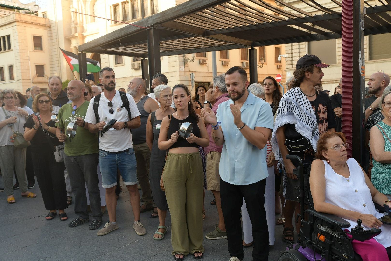 Cacerolada en Alicante para pedir el fin del holocausto en Gaza