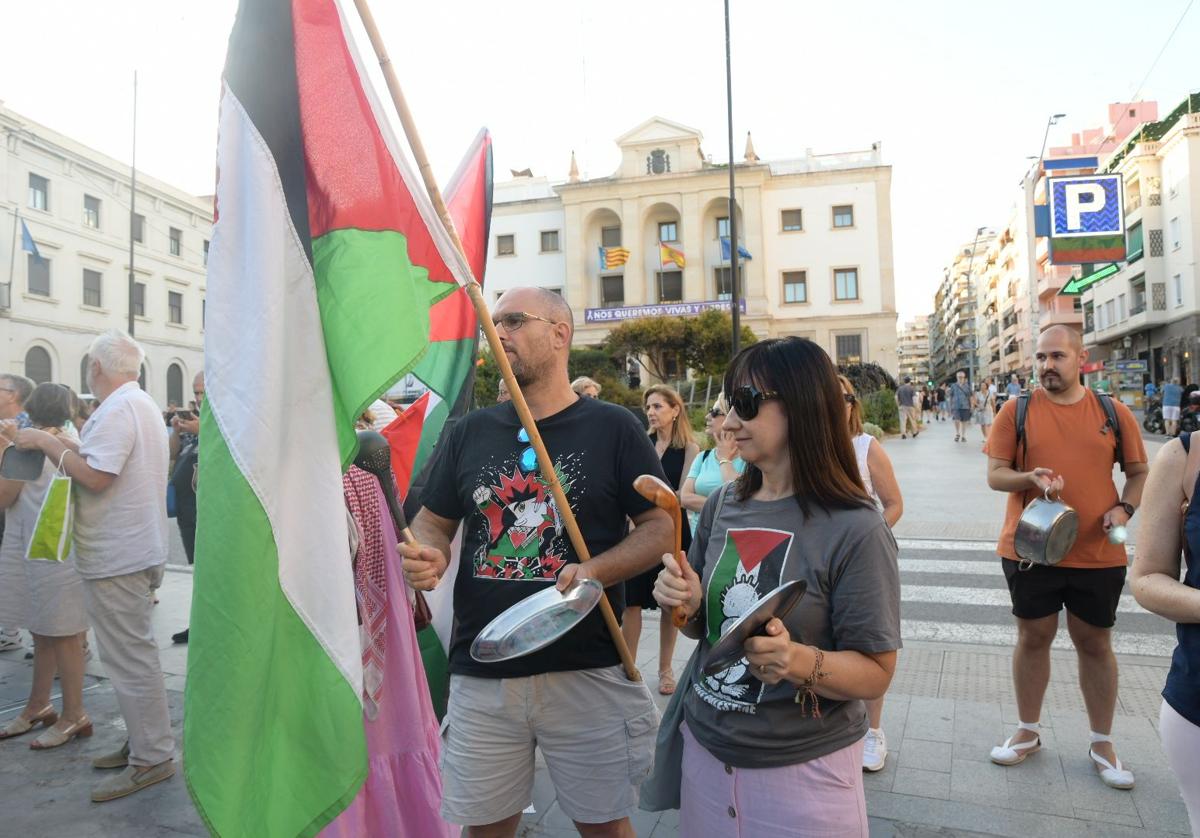 Cacerolada en Alicante para pedir el fin del holocausto en Gaza