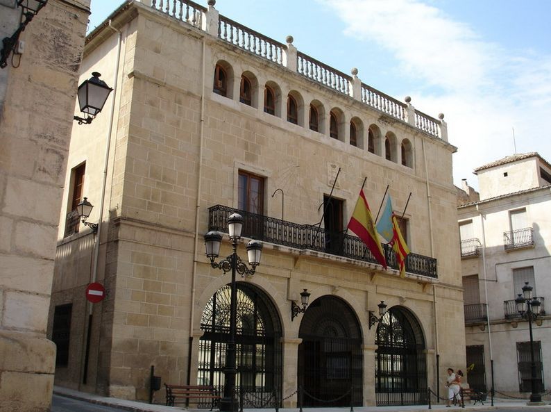 Casa consistorial de Castalla-.