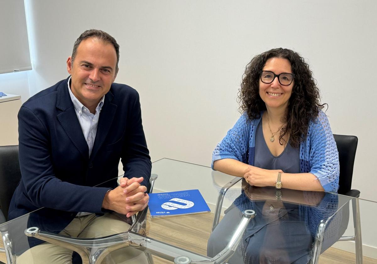 La dra. María Jesús Cano a la derecha de la imagen.