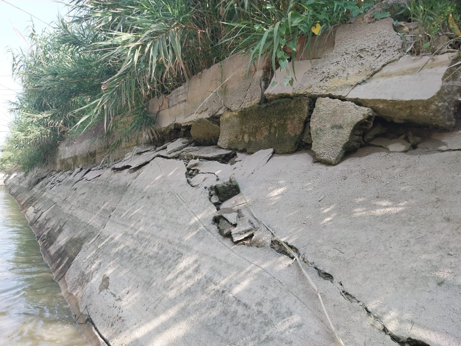 Obras en el canal.