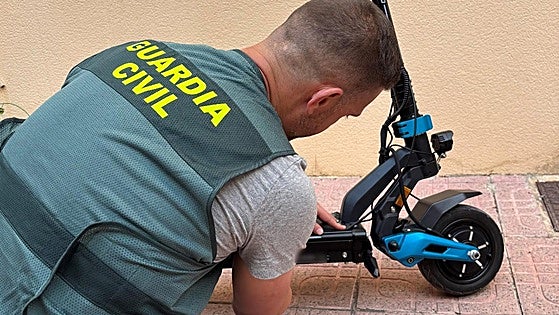 Detenido en Dolores por robar un patinete en San Fulgencio gracias a una App de localización