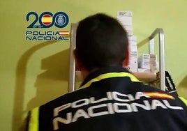 Imagen del registro domiciliario realizado por los agentes de la Policía Nacional.