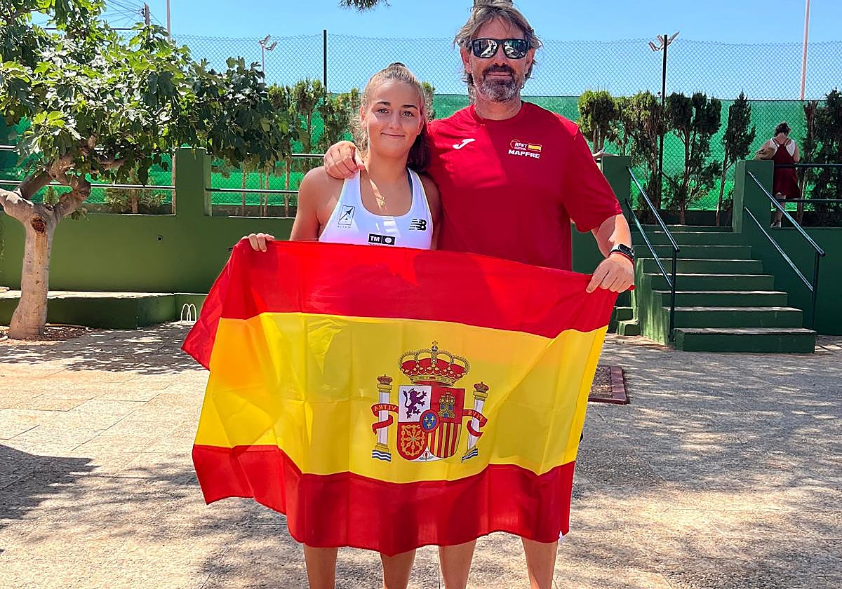 Charo Esquiva y el seleccionador Emilio Viuda.