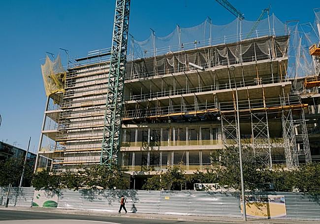 Obras en un edificio en Alicante.