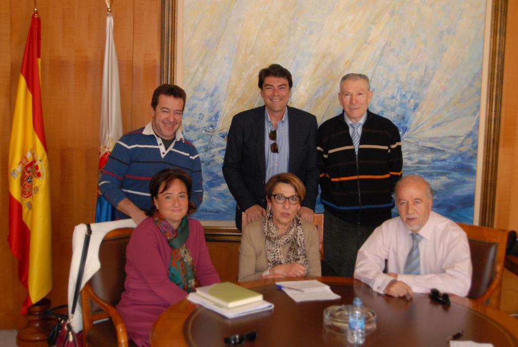 María Dolores Peretó en una reunión en el Ayuntamiento de Alicante en 2015.