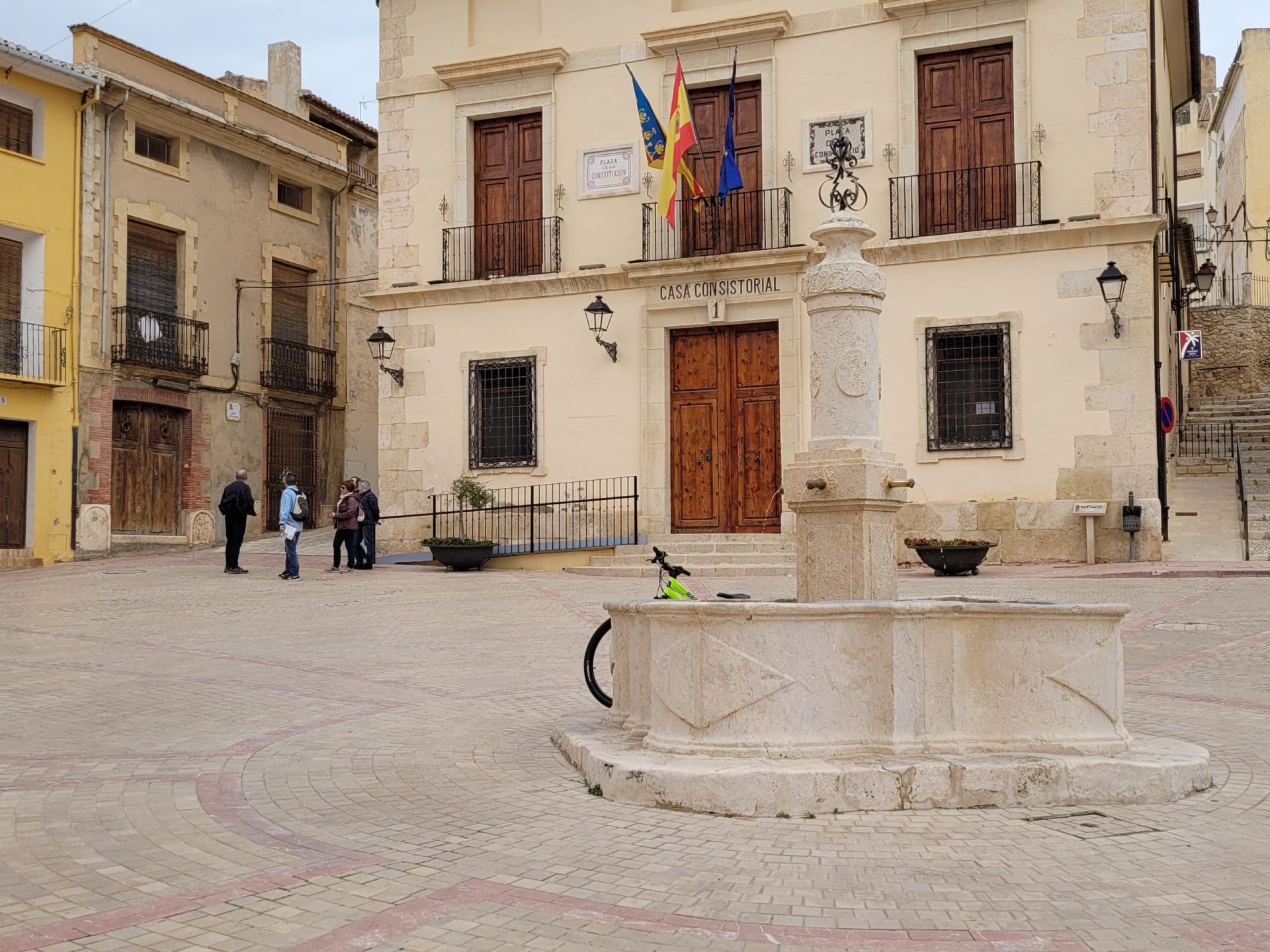 Plaza del ayuntamiento en Biar