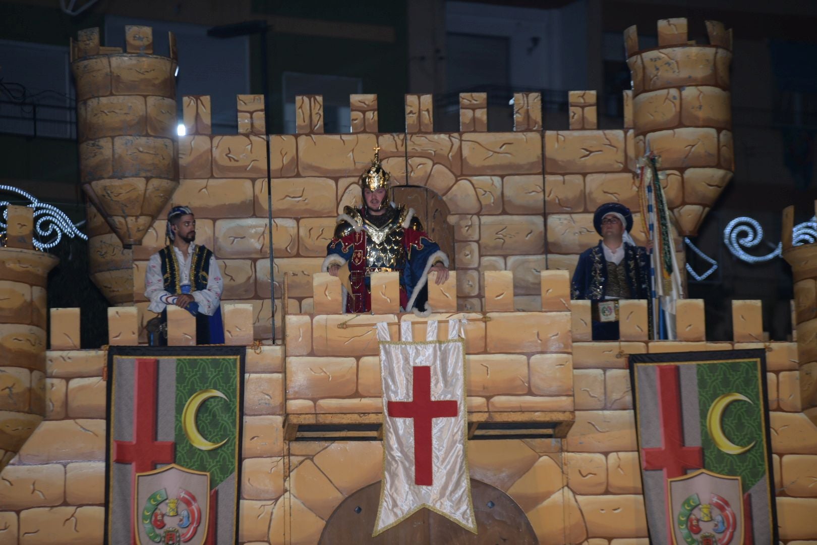 La Embajadada Mora hace vibrar Altozano al ritmo de las marchas