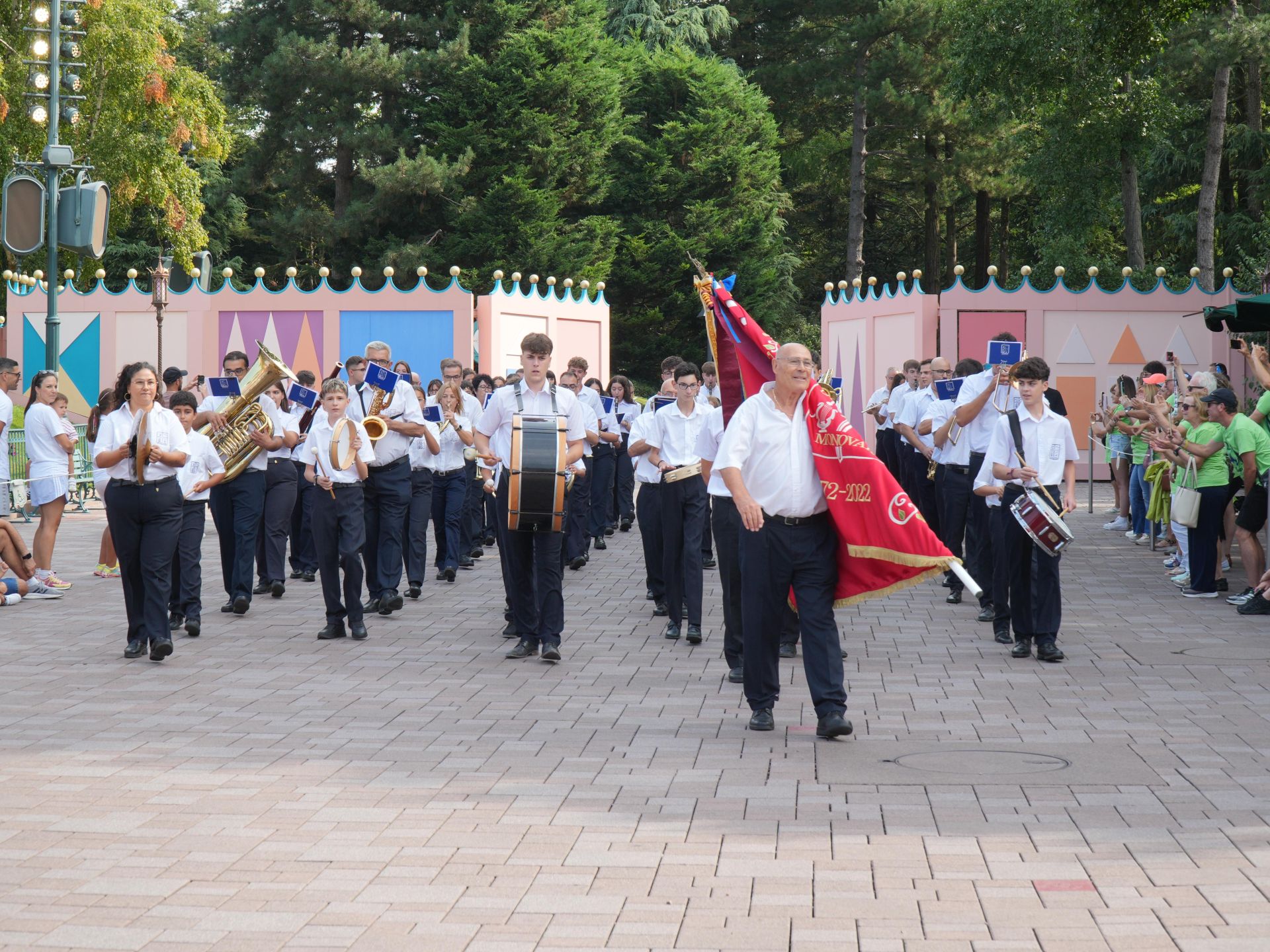 La banda de Monóvar en Disneyland París.