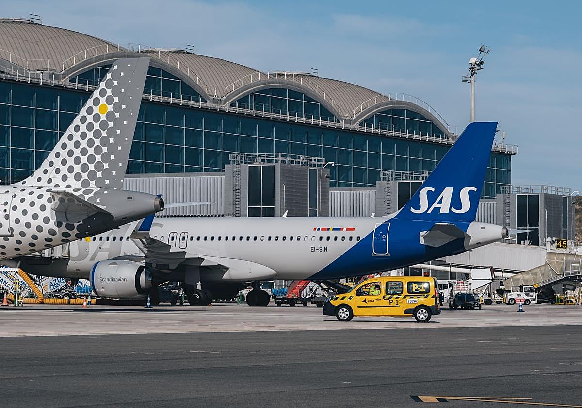 Pista del aeropuerto de Alicante-Elche.