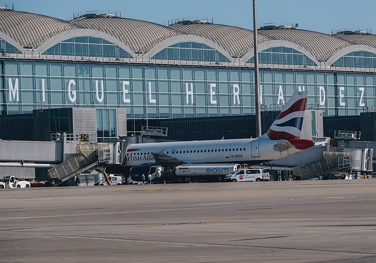 Avión de British Airways, una de las aerolíneas en las que opera Menzies.