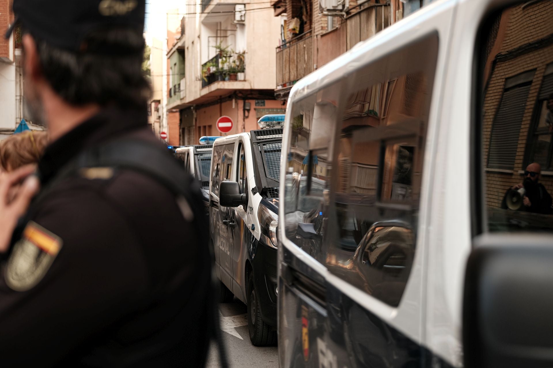 Una deuda de 67.000 euros y una demanda por okupación: el lado oculto de la comercial inmobiliaria detenida en Alicante