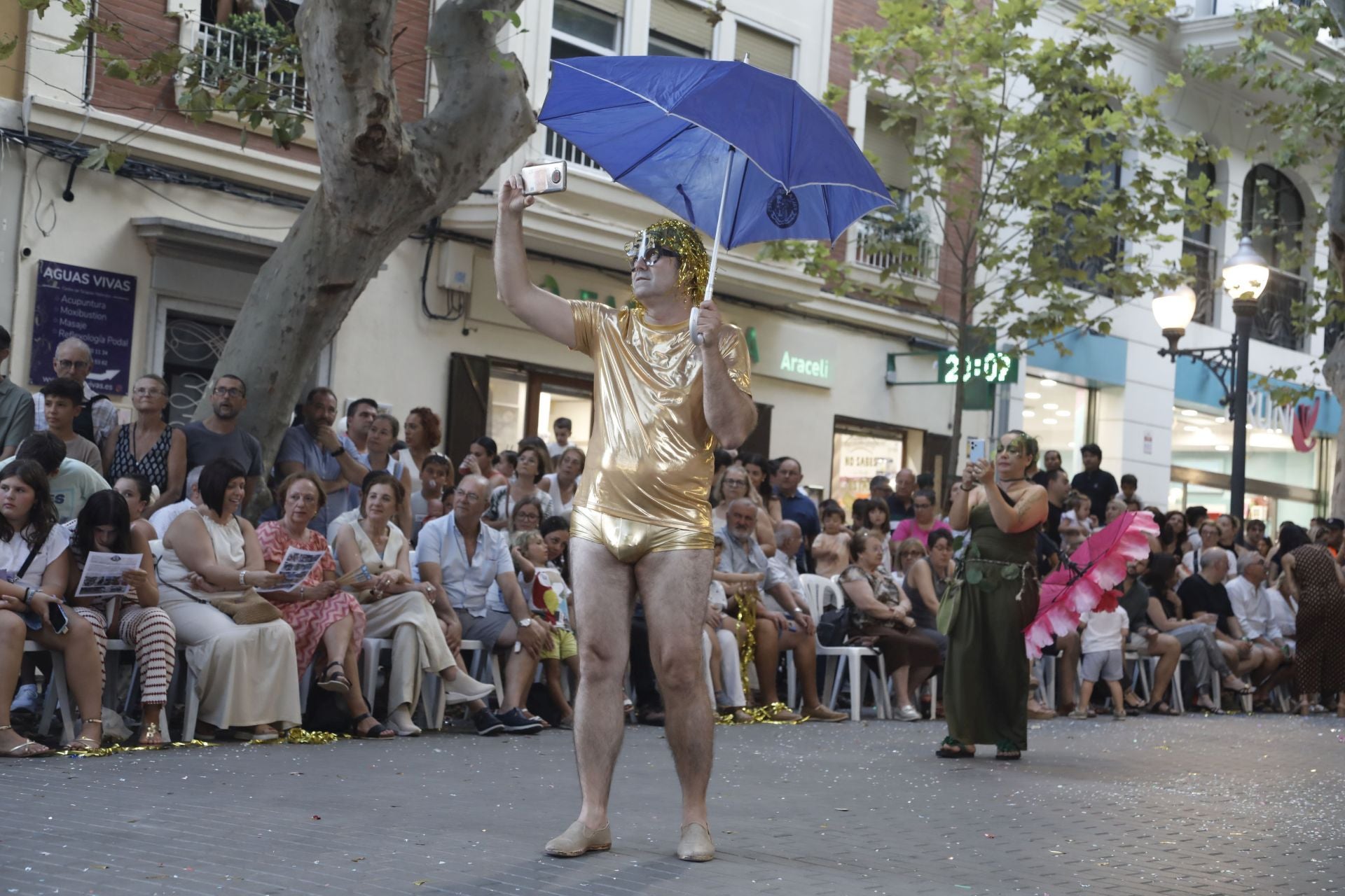El desfile de carrozas de Dénia, en imágenes