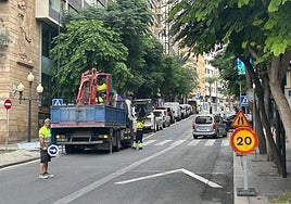 Inicio de las obras de asfaltado en el tramo final de la Rambla, que se prolongarán durante un mes manteniendo la circulación abierta.