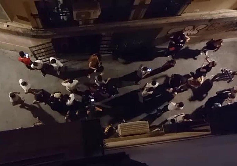 Una calle del Casco Antiguo este mismo lunes, a las 3.30 horas.