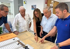 Parte de la documentación histórica donada por la familia Cruañes al Archivo Municipal de Xàbia, fundamental para reconstruir la memoria local.