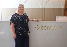 Louise Joy Brown, primera persona concebida mediante fecundación in vitro.