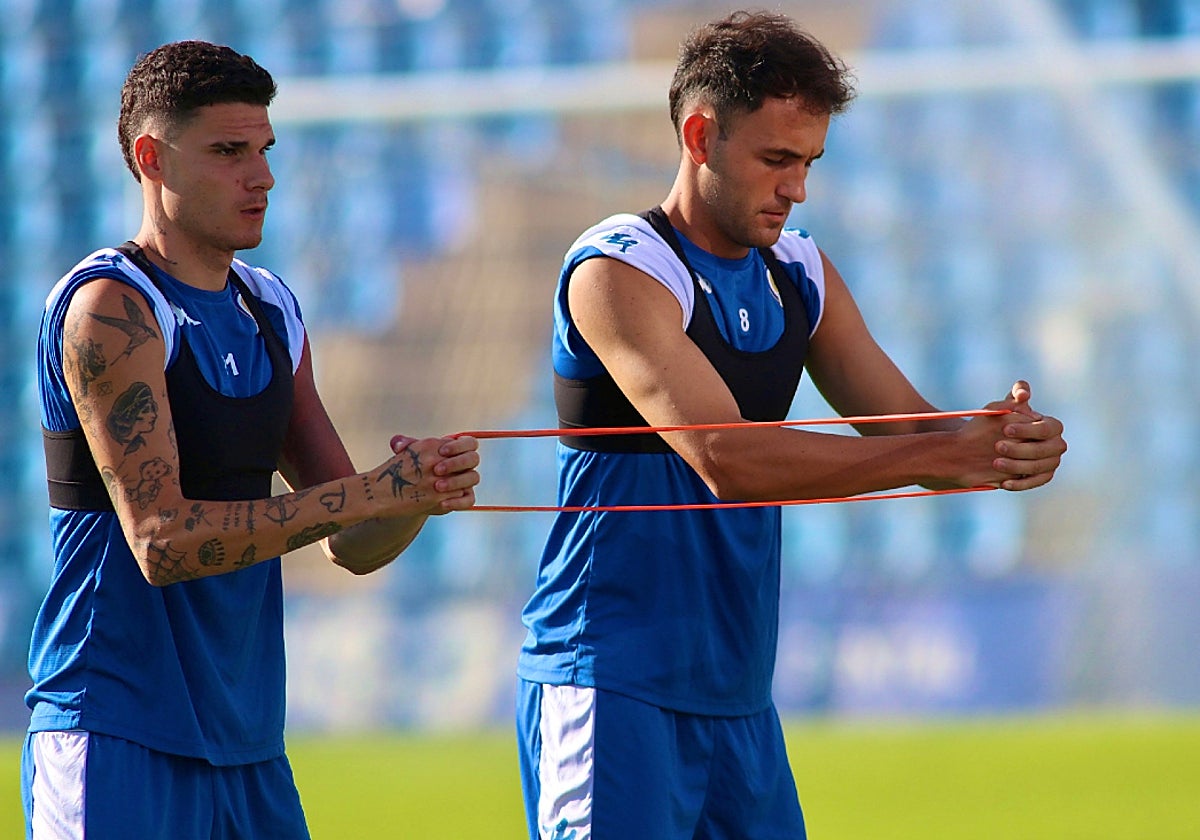 Retu y Mangada, durante un entrenamiento en el Rico Pérez.