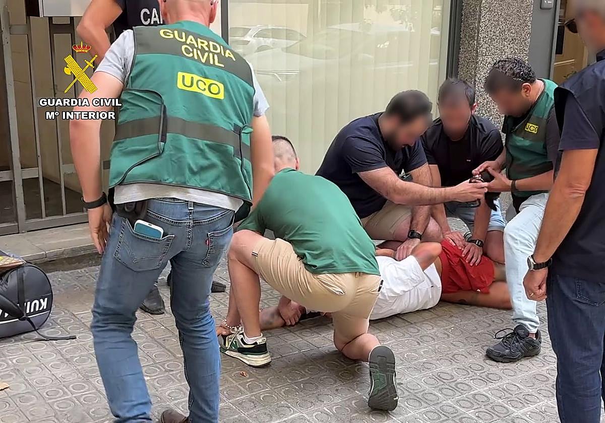 Arresto de un miembro de la mafia italiana.