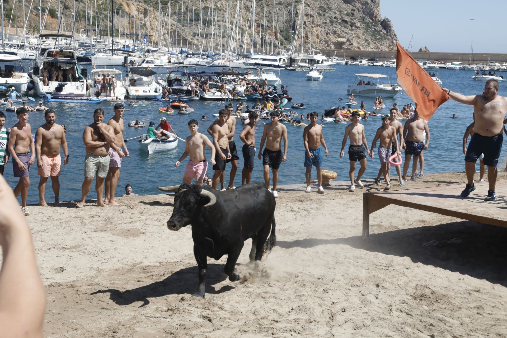 Xàbia celebra els bous a la mar
