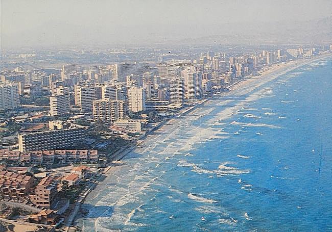 La Playa de San Juan en la década de los 90.