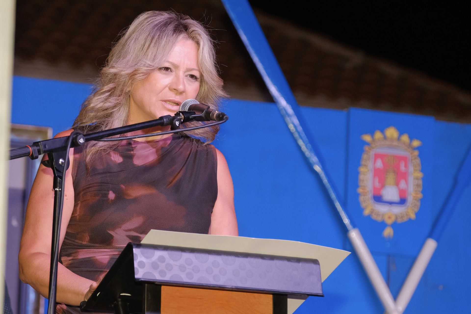 El pregón y el engalanado de calles marcan el inicio de las fiestas del Raval Roig