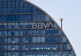 Fachada de la sede del banco BBVA.