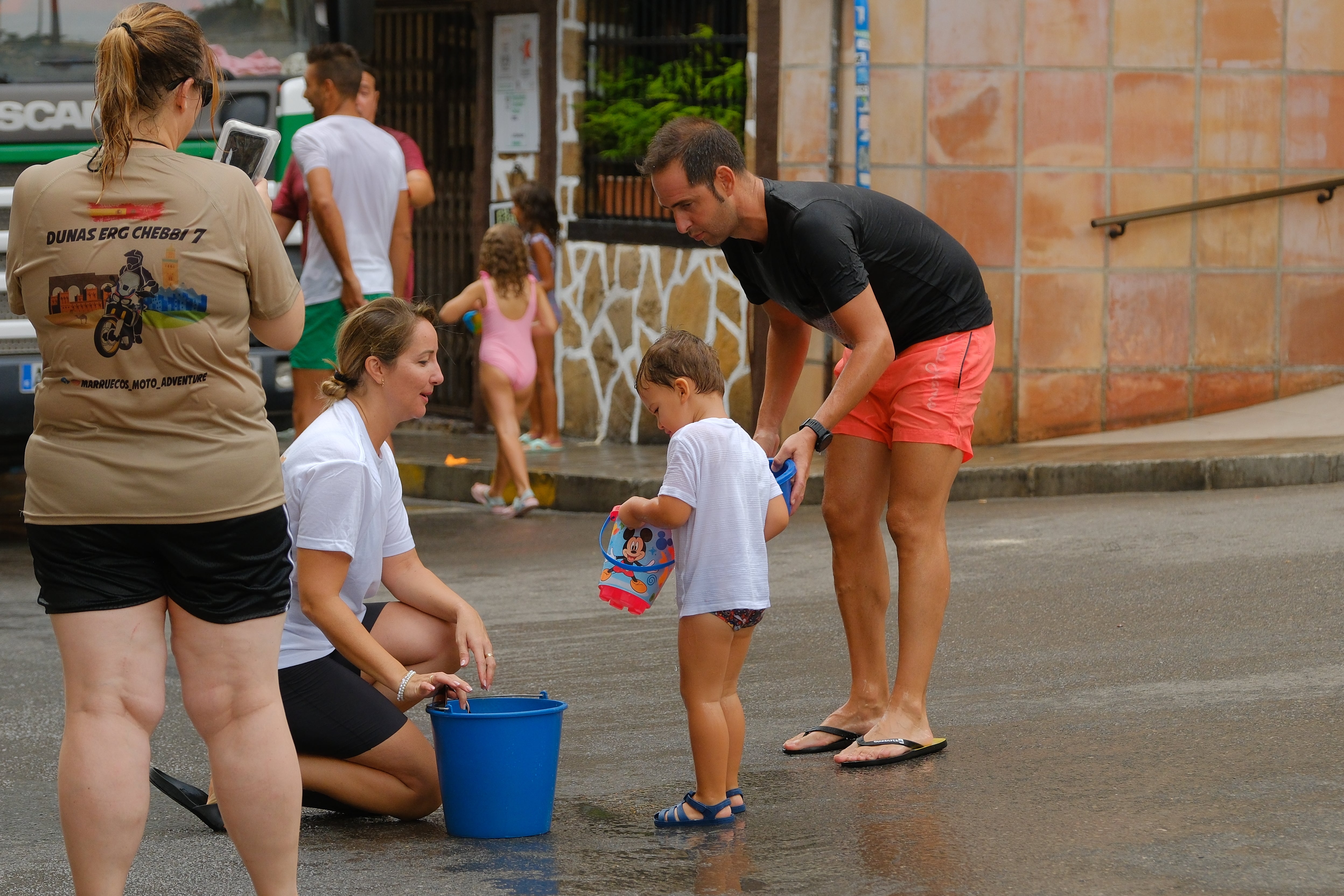 Diversión a cubazos en el Raval Roig