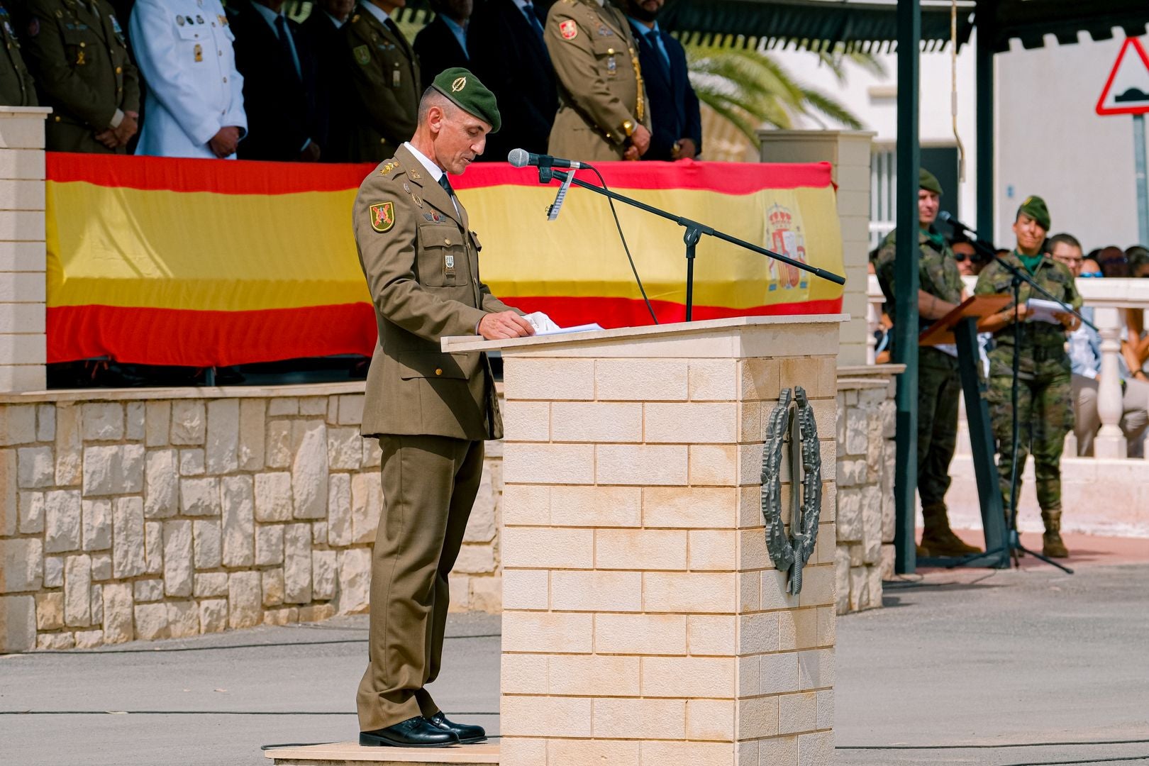 La toma de mando del nuevo líder del MOE, en imágenes
