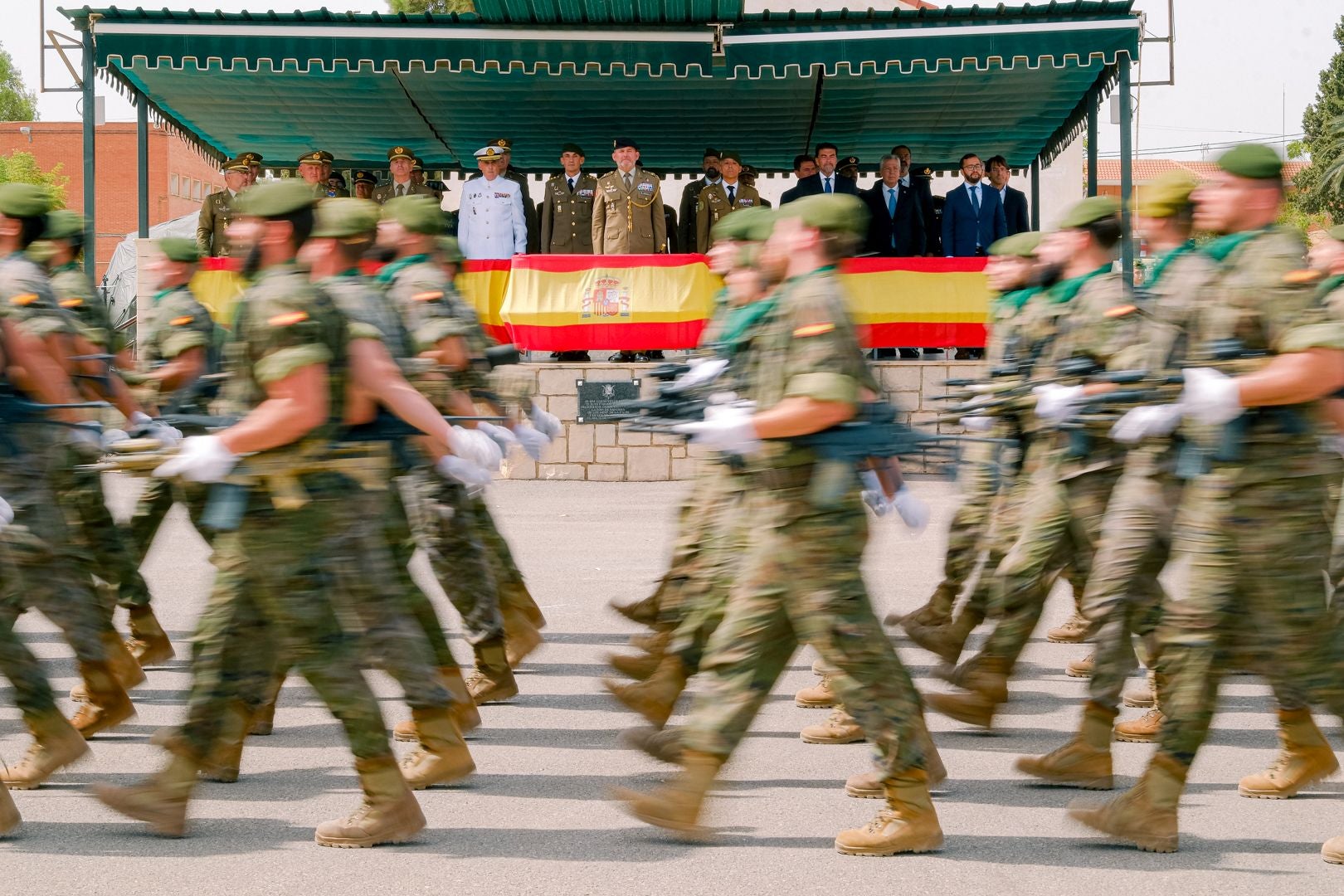 La toma de mando del nuevo líder del MOE, en imágenes