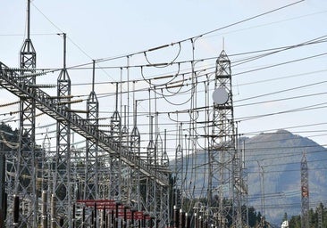La patronal advierte que la falta de capacidad en la red eléctrica amenaza el futuro de Alicante
