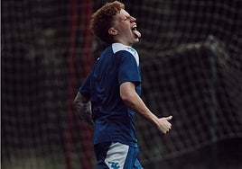 Jeremy de León, durante un entrenamiento con el Hércules.