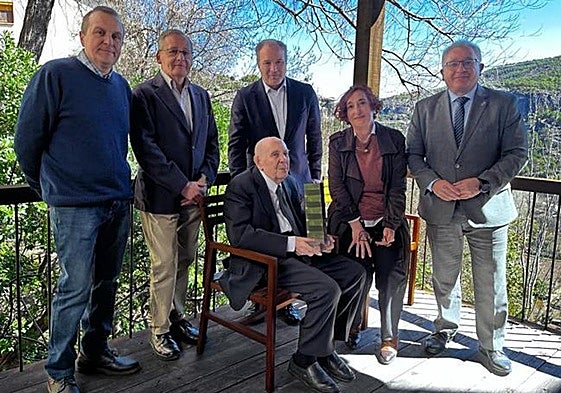 Gustavo Torner recibe el primer premio Eusebio Sempere.
