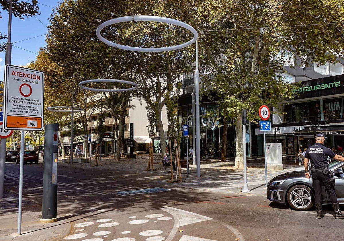 Imagen de una de las entradas a la ZBE de Benidorm