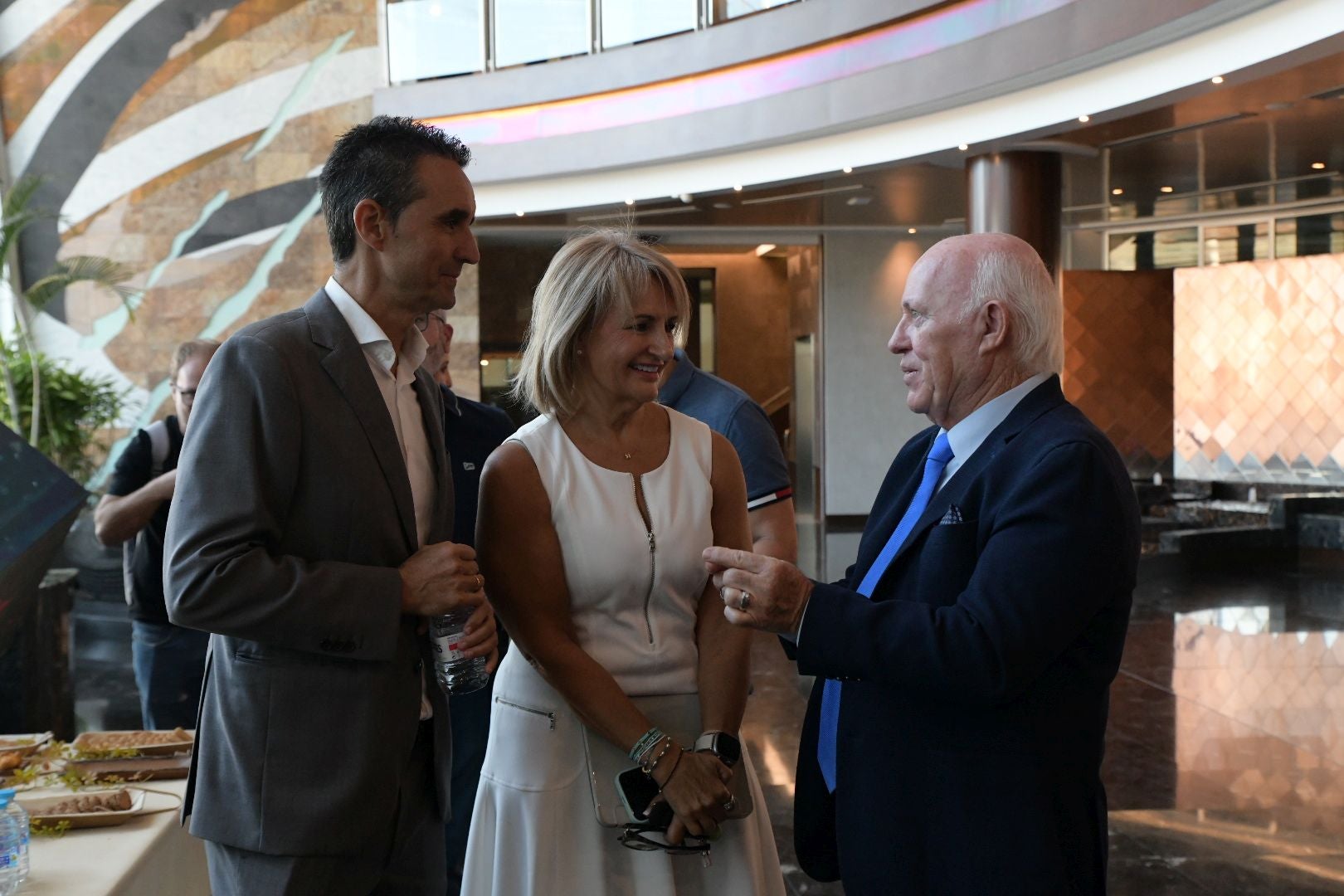 La jornada sobre absentismo laboral celebrada en Elche, en imágenes