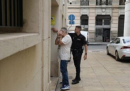 El declarado culpable del crimen, antes de entrar a la primera sesión del juicio en la Audiencia Provincial de Alicante.