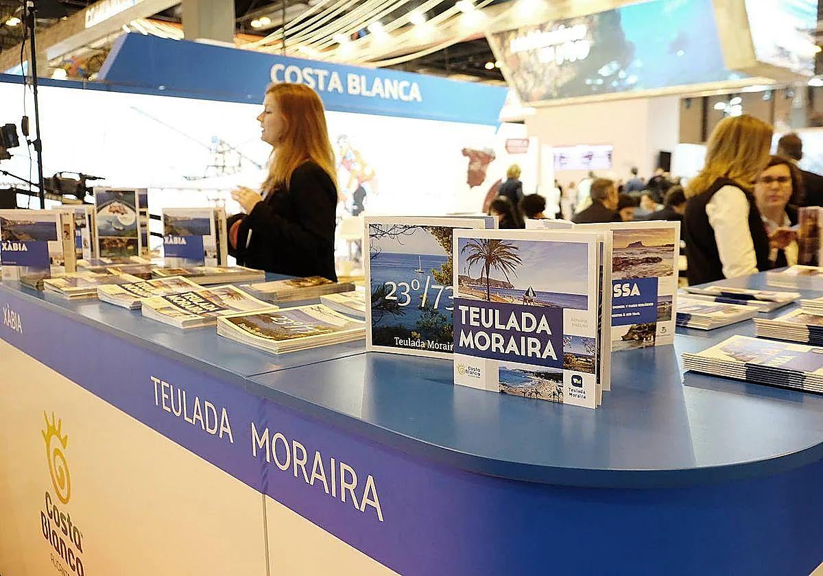 Estand de la Diputación de Alicante dentro del espacio de la Comunitat.