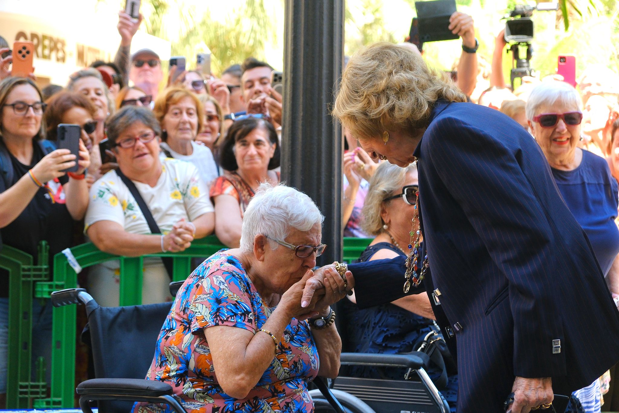 Elche se rinde ante Doña Sofía