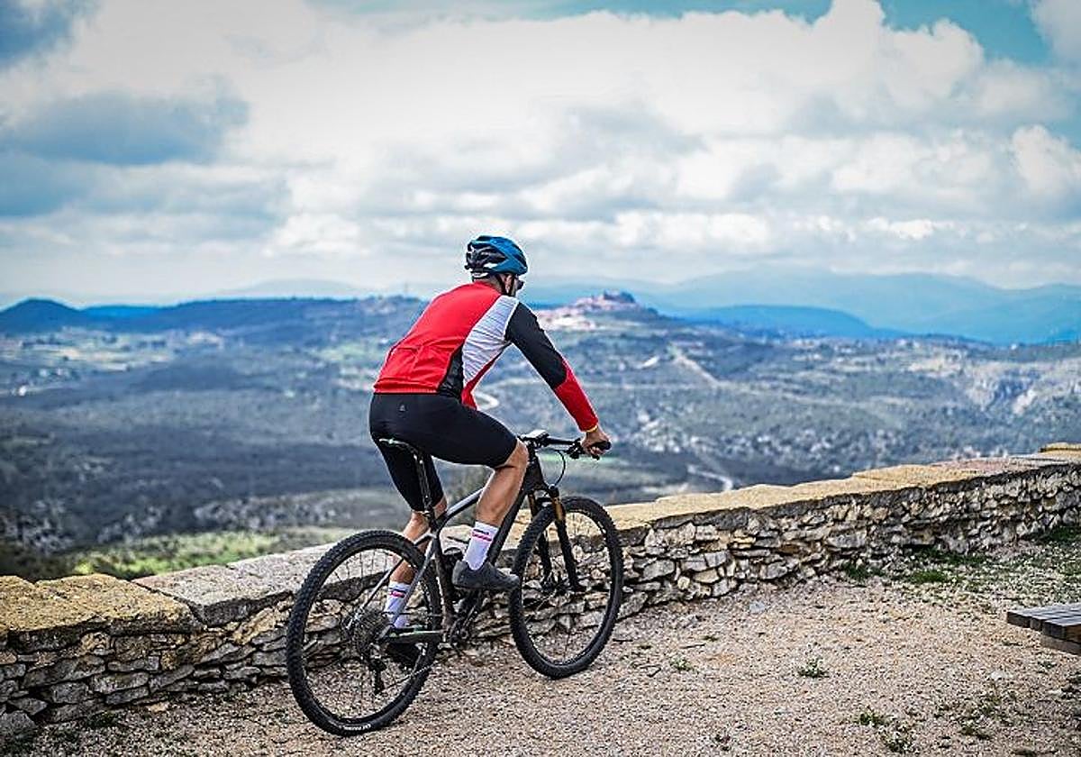 Pedaleando entre historia y naturaleza en el Alt Maestrat